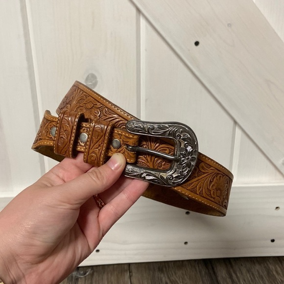 Legion Western style floral belt - Picture 2 of 8